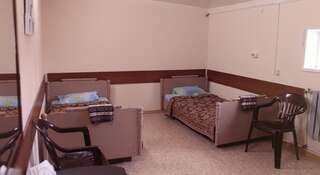 Гостиница Atlant Владивосток Двухместный номер с 2 отдельными кроватями и общей ванной комнатой-6
